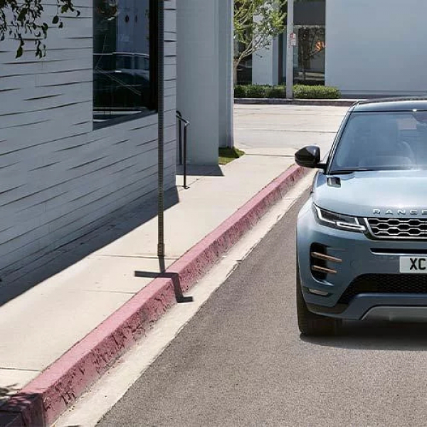 Garantie extinsa la Land Rover si Jaguar